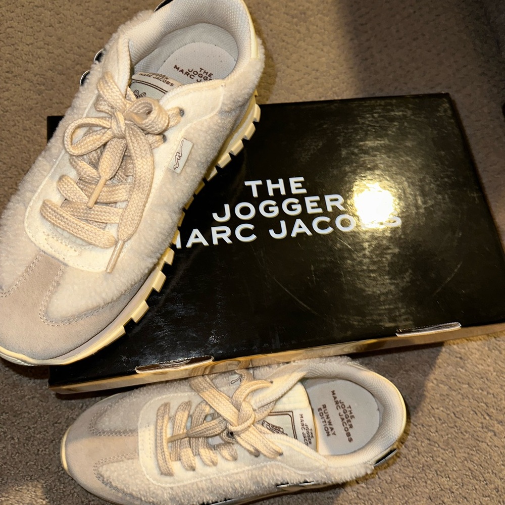 Limited Runway Edition Marc Jacobs Jogger Sneaker size 38
